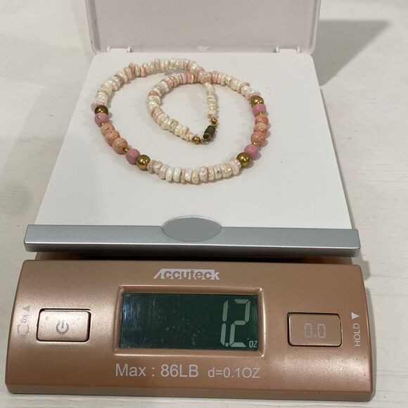 Vintage Conch Shell Round Bead Pink and White Beaded Necklace - Picture 8 of 9